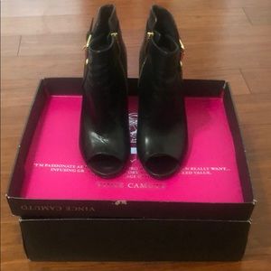 VINCE CAMUTO KEMBA BOOT 6.5M